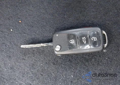 2012 Volkswagen Beetle 2.5L z USA, uszkodzony, nr VIN 3VWJP7AT4CM654435